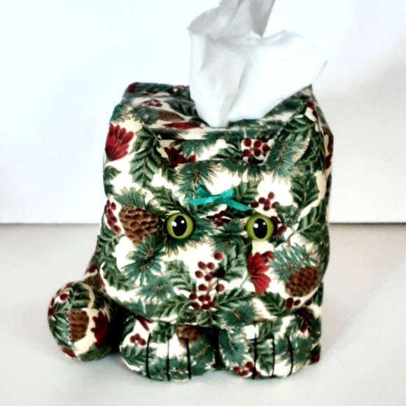 Christmas CAT Tissue Box Holder Green & Red Holly - Picture 5 of 6